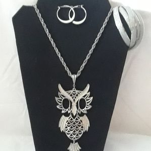 Vintage stainless steel tin owl with stainless ste